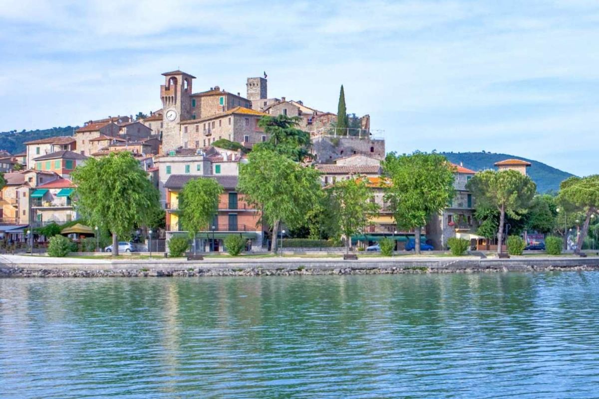 Lake Trasimeno surroundings